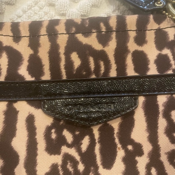 Gorgeous coach Tan and Black Nylon Leopard Print Bag - Picture 2 of 5